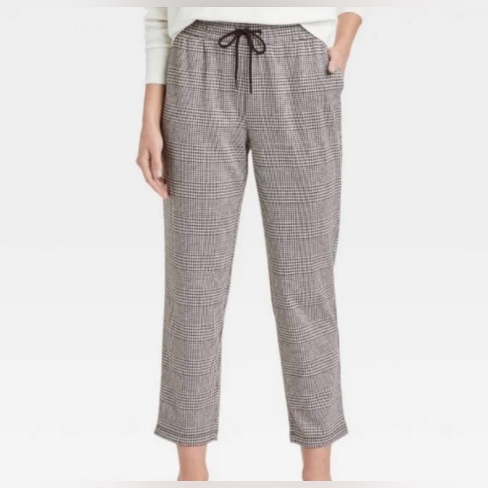 a new day  class women’s casual Black and White Patterned Joggers size small NWT